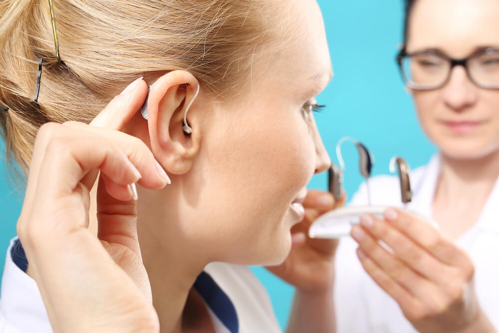 The Pros and Cons of a Hearing Aid Device