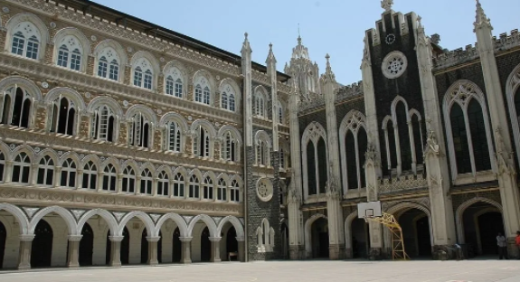 Study at the Top Commerce Colleges in Mumbai for Better Job Opportunities